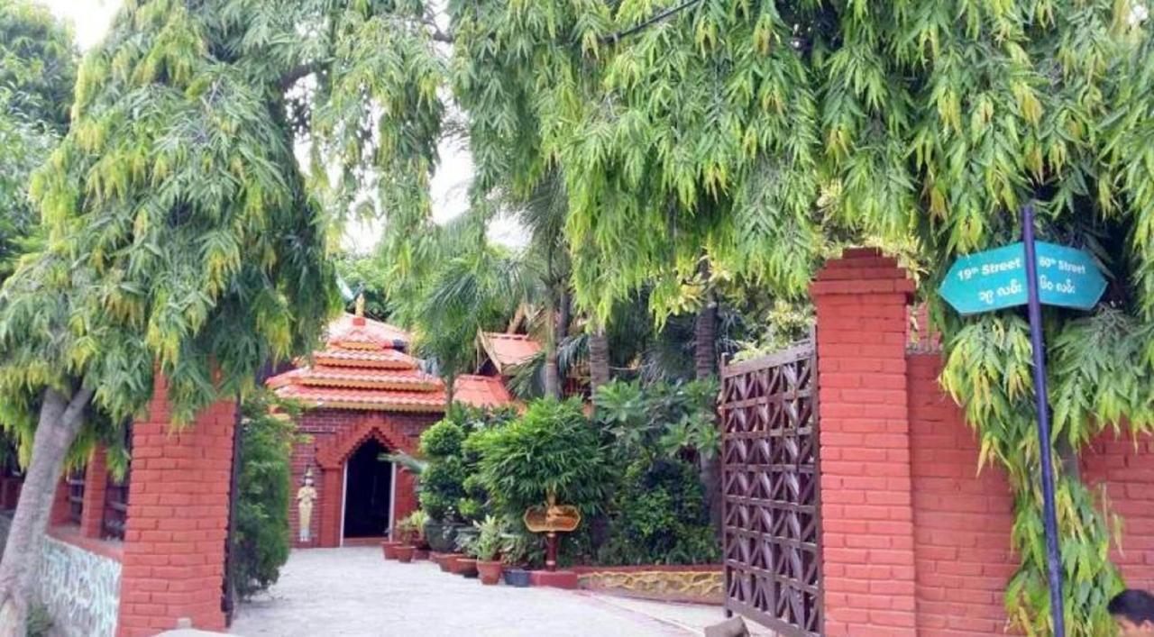 Golden Mandalay Hotel Bagian luar foto